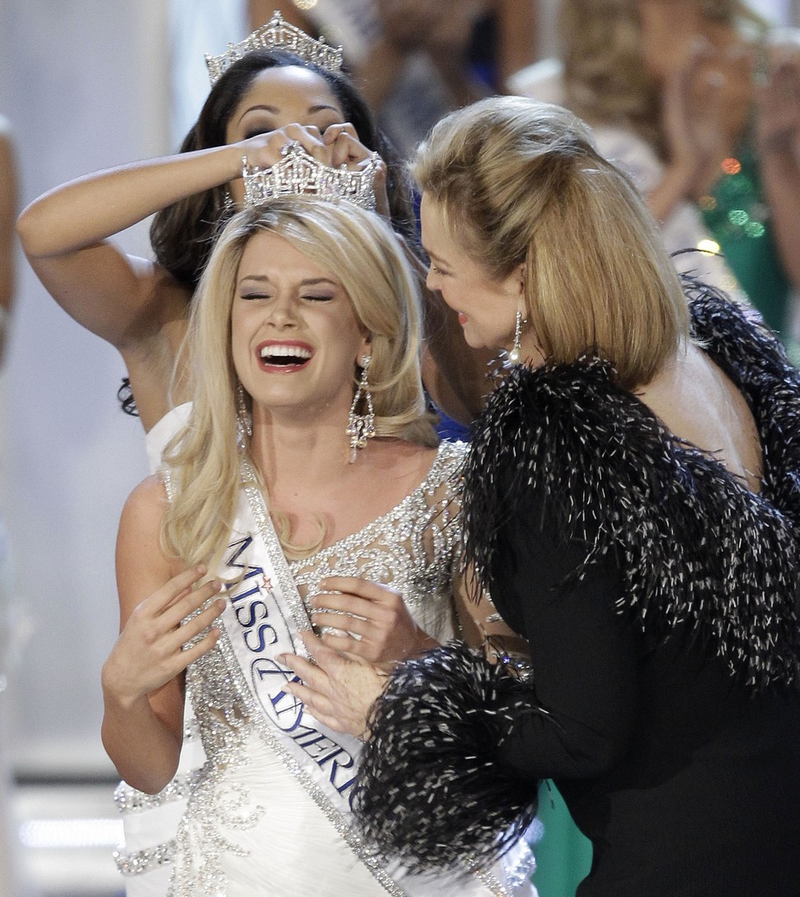 Illustration for article titled Faces Of Miss America